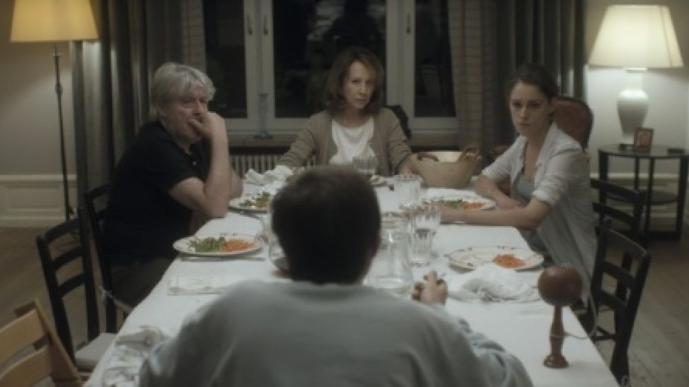 Huis clos familial autour de la table, avec Nathalie Baye, Arno Hintjens, Ariane Labed et Thomas Blanchard