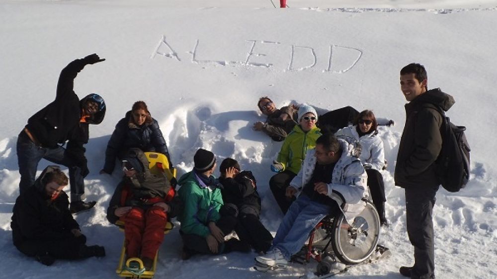 ALEDD emmène des enfants à la découverte de la neige