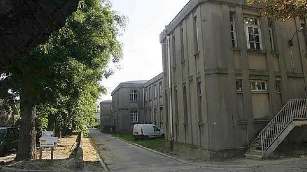 L'adolescent de 16 ans a été interné en psychiatrie adulte de l'hôpital psychiatrique de Lyon.
