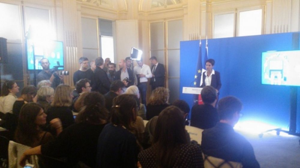 La ministre de l'Éducation nationale, Najat Vallaud Belkacem, présente les nouveautés 2015-2016 en matière d'éducation