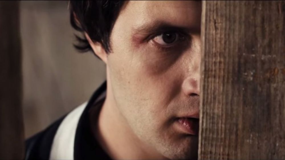 Karim Leklou, captivant, dans la peau de Josef un jeune qui souffre de "débilité débonnaire" affective".