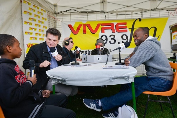 Le plateau de Vivre FM lors de l'Intégrathlon 2015