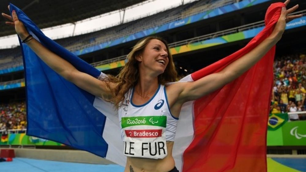 Marie-Am&eacute;lie Le Fur brandit une nouvelle fois le drapeau fran&ccedil;ais trois jours apr&egrave;s son titre &agrave; la longueur (@CPSF)