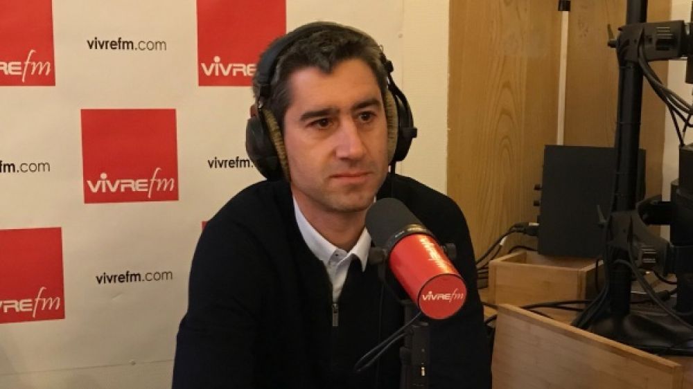 Fran&ccedil;ois Ruffin dans les studios de Vivre FM