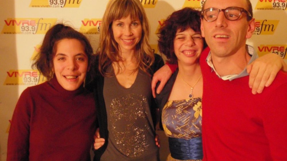 de gauche &agrave; droite : Am&eacute;lie Isreb, dyspraxique, Louise Archambault, r&eacute;alisatrice du film, Gabrielle Marion-Rivard, com&eacute;dienne principale, Charles Alazard, d&eacute;ficient intellectuel.