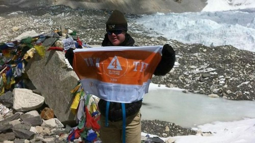 Eli Reimer a atteint le camp de base de l'Everest à 5.364 mètres.