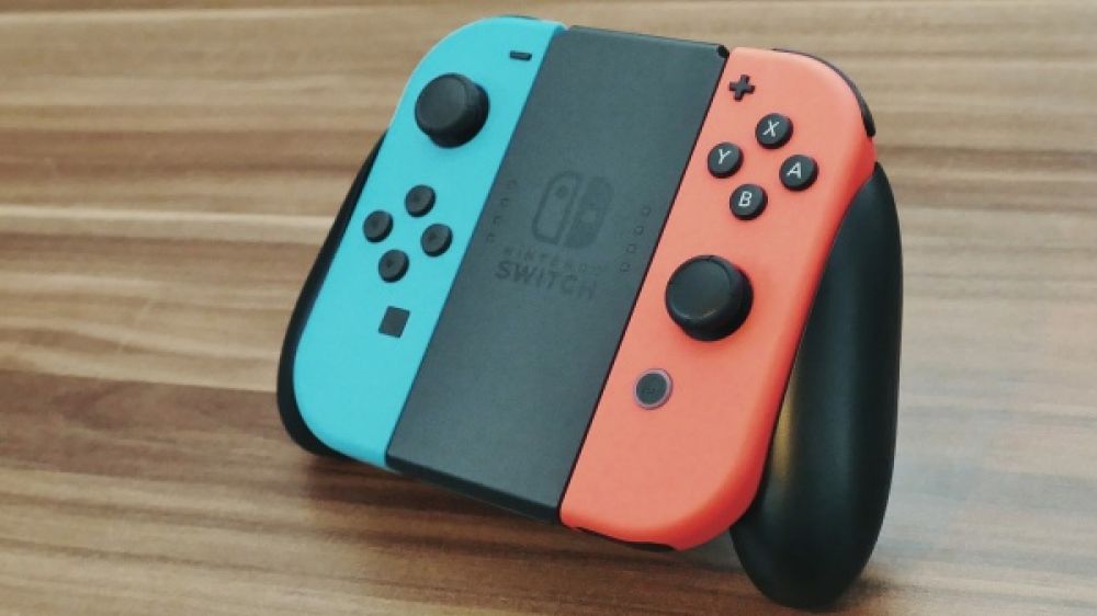 La manette de la nintendo switch peut d&eacute;placer un fauteuil roulant