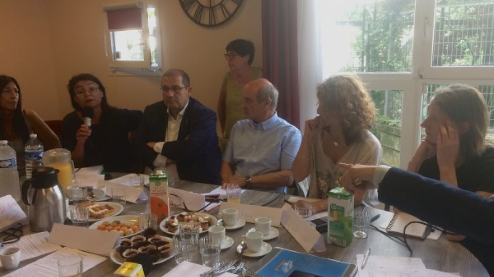 De droite &agrave; gauche: Maud Gatel, Sandrine Richard, Jean-Pierre Coulomb, Pascal Cherki et Sybille Bernard