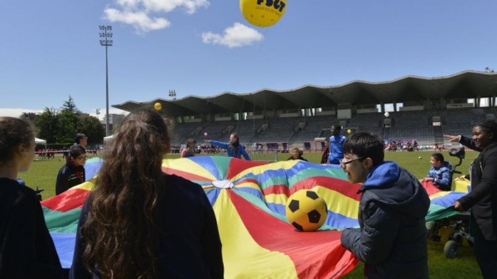 une pratique d&#039;activit&eacute; qui regroupe tout type de handicap