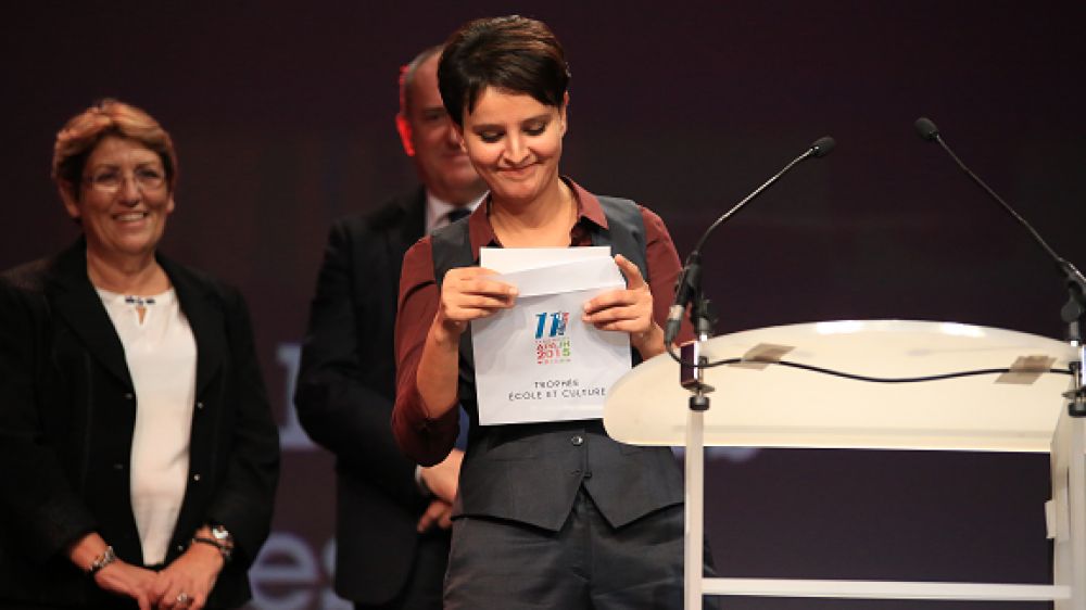 La ministre Najat Vallaud-Belkacem, ministre de l'Éducation Nationale, de l'Enseignement supérieur et de la Recherche, annonce les lauréats