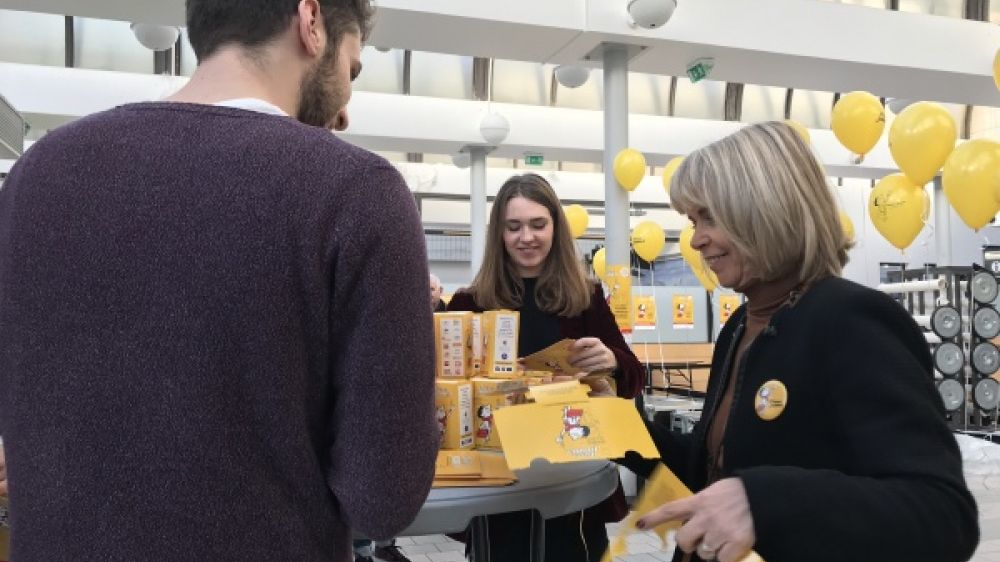 Le lancement parisien des pi&egrave;ces jaunes a eu lieu Mercredi &agrave; l&#039;h&ocirc;pital Robert-Debr&eacute;