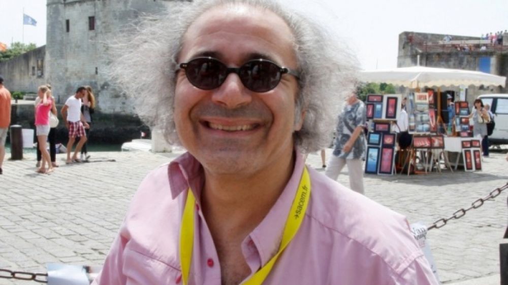 Le chroniqueur Frédéric Zeïtoun incarnera un professeur handicapé dans "Plus belle la vie".