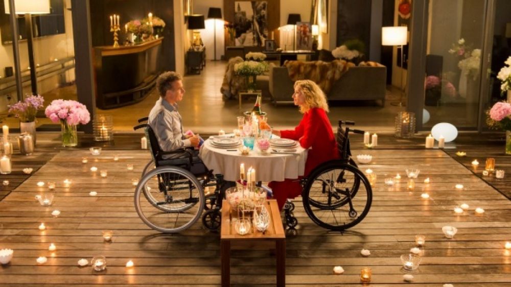 Franck Dubosc et Alexandra Lamy en fauteuils roulants dans "Tout le monde debout"
