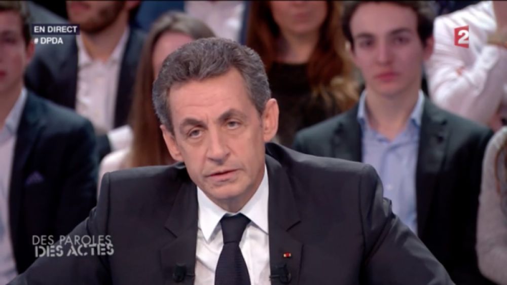"Les normes sur l'accessibilité ruinent les communes". Nicolas Sarkozy sur France 2