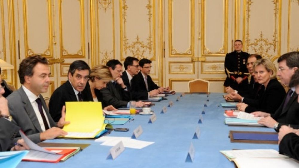 Francois Fillon lors de l'installation du Comité Interministériel du Handicap à Matignon en 2010