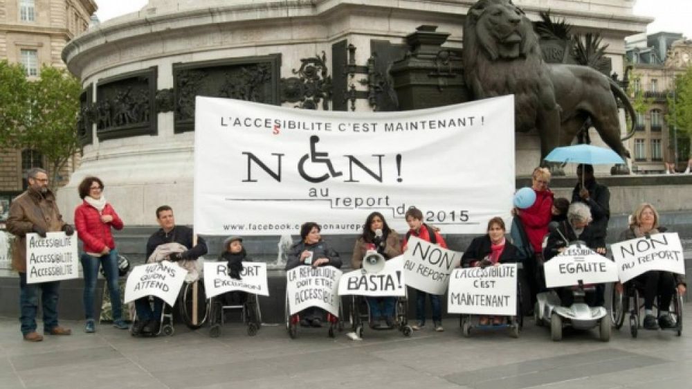 Manifestation du collectif Non au report 2015 en avril dernier sur la place de la Bastille à Paris