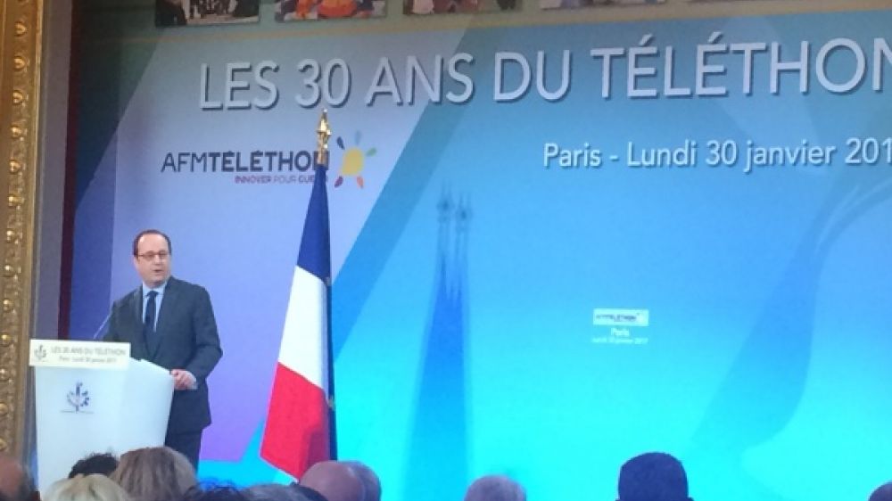 Fran&ccedil;ois Hollande c&eacute;l&egrave;bre les 30 ans du T&eacute;l&eacute;thon