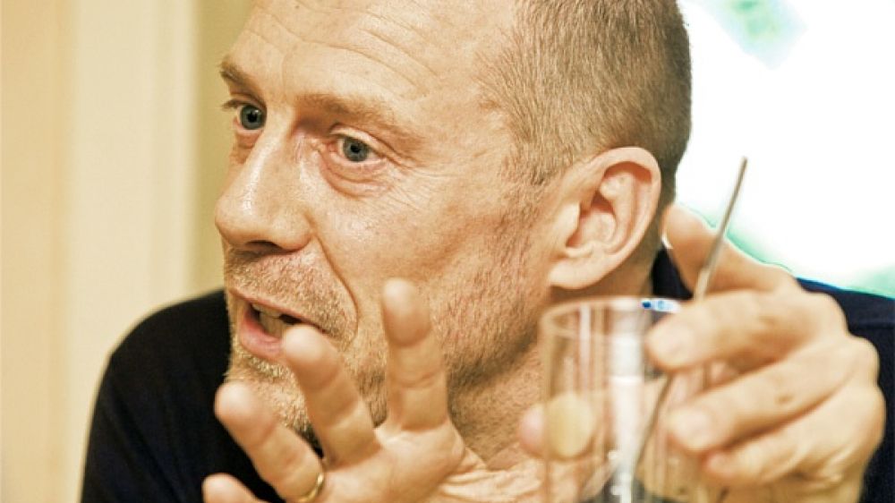 Alain Soral fustige l'essor du handisport dans les médias français.