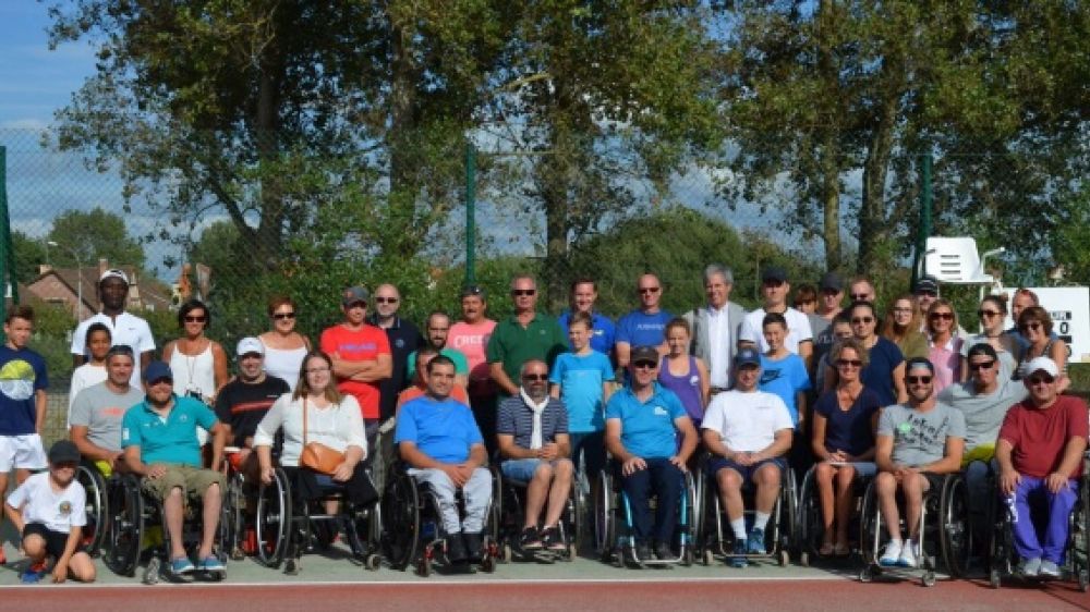 Le tennis club de Berck veut aider les camerounais en fauteuil &agrave; pratiquer le tennis